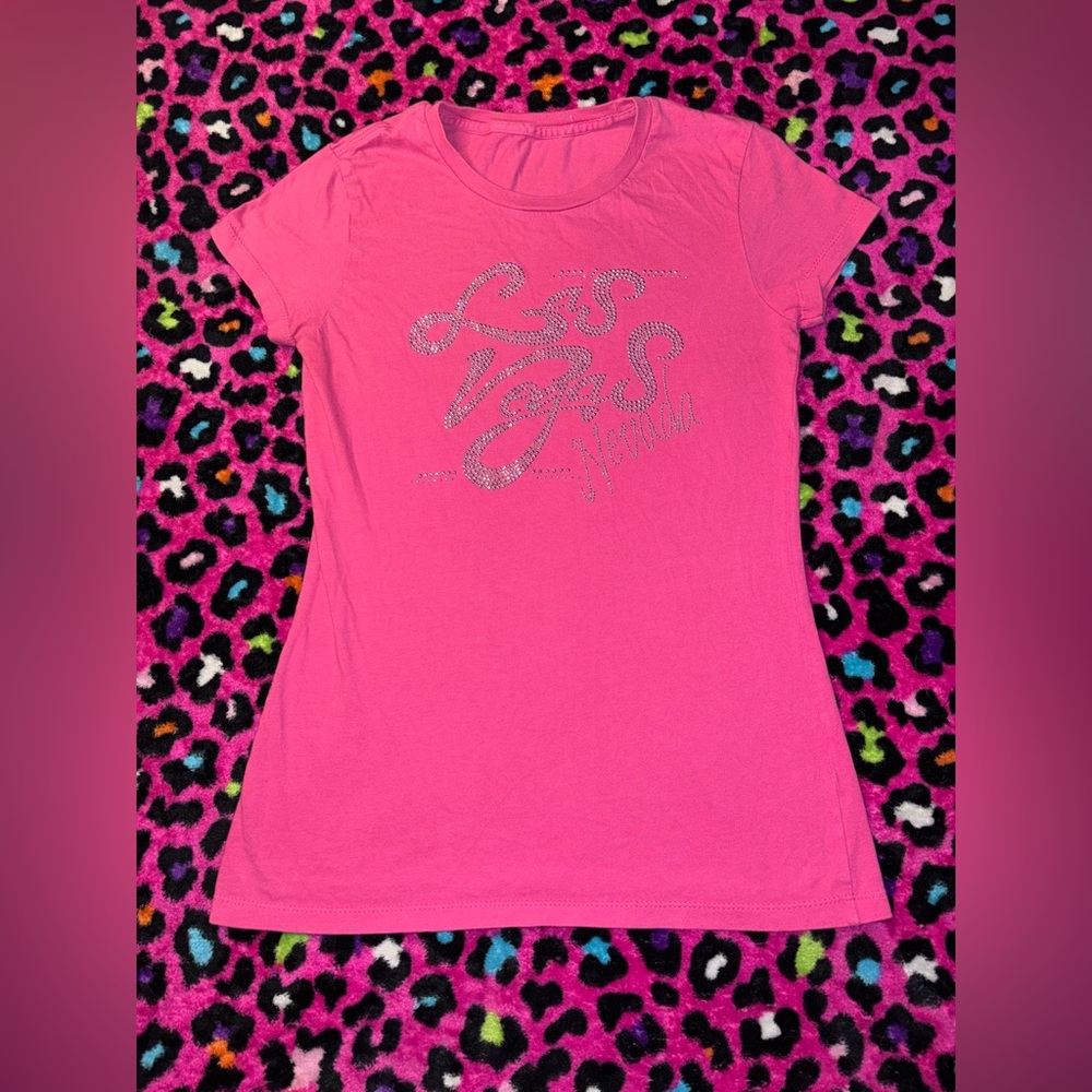 Medium Unlabeled Pink Graphic Women's Top with Rhinestones